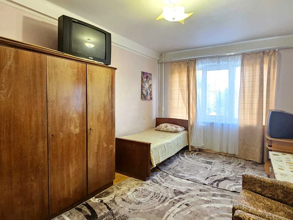 Квартира. Київ, Воскресенський просп. (Перова)