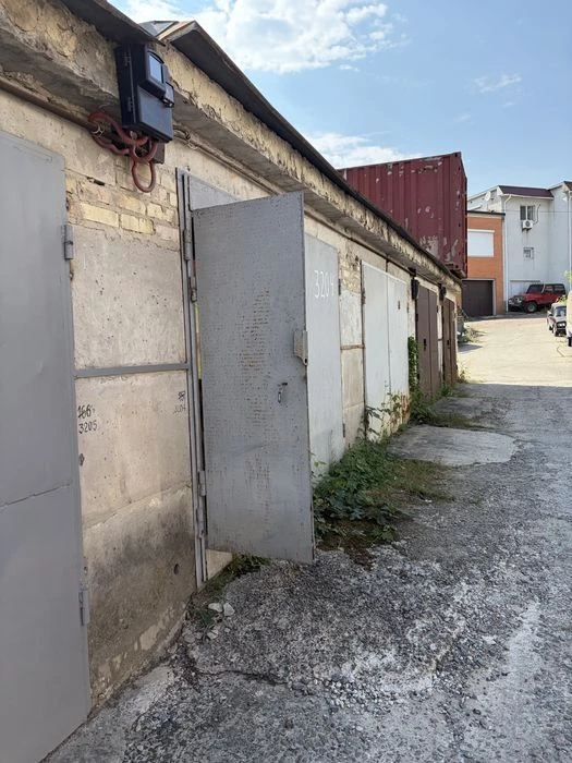Гараж Київ пр. Науки