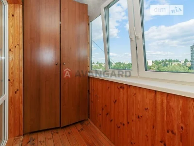 Sale of 3-room apartment 78 sq. m on Hetmana Kyryla Rozumovs street