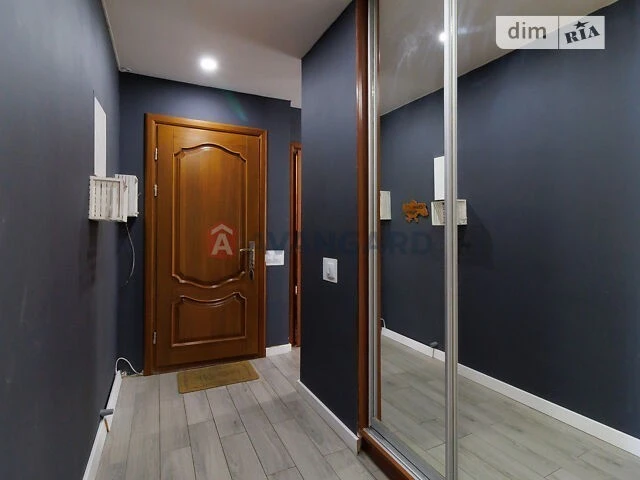 Sale of 3-room apartment 78 sq. m on Hetmana Kyryla Rozumovs street