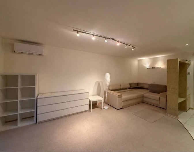 Продам 1-кімнатну квартиру, метро Левада,3поверх 14-ти повер
