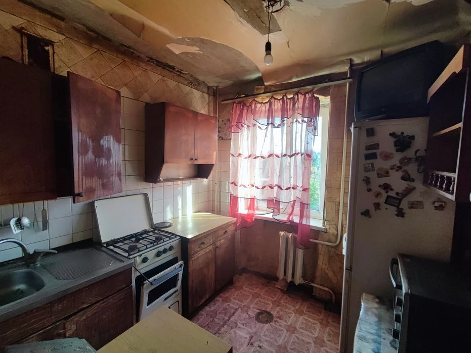 Продам однокомнатную квартиру 4/5  на ХТЗ.