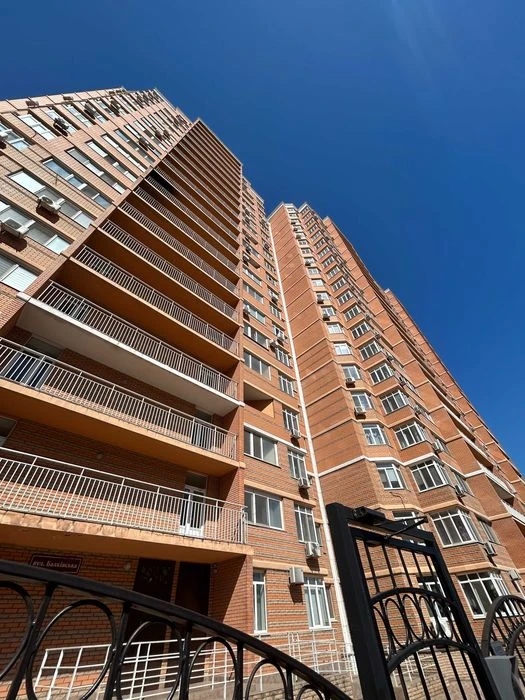 Продам 1-квартиру в ЖК Балковский от СК Стикон рядом с цен.