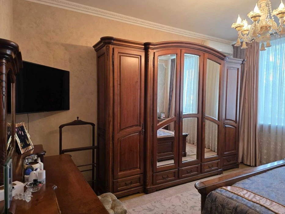 Продаж 3к квартири 85.5 кв. м на вул. Захисників Миколаєва!