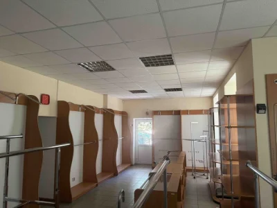 4 кімнатна квартира на Комарова. Окремий вхід.