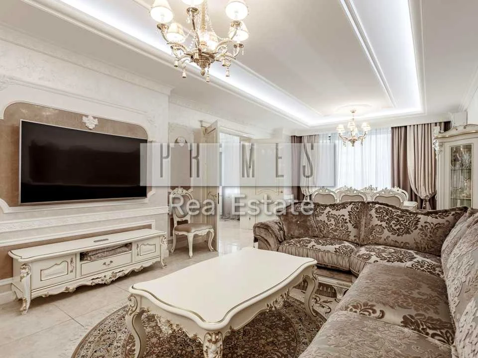 Apartment. Kyiv, Dniprovska Naberezhna St.