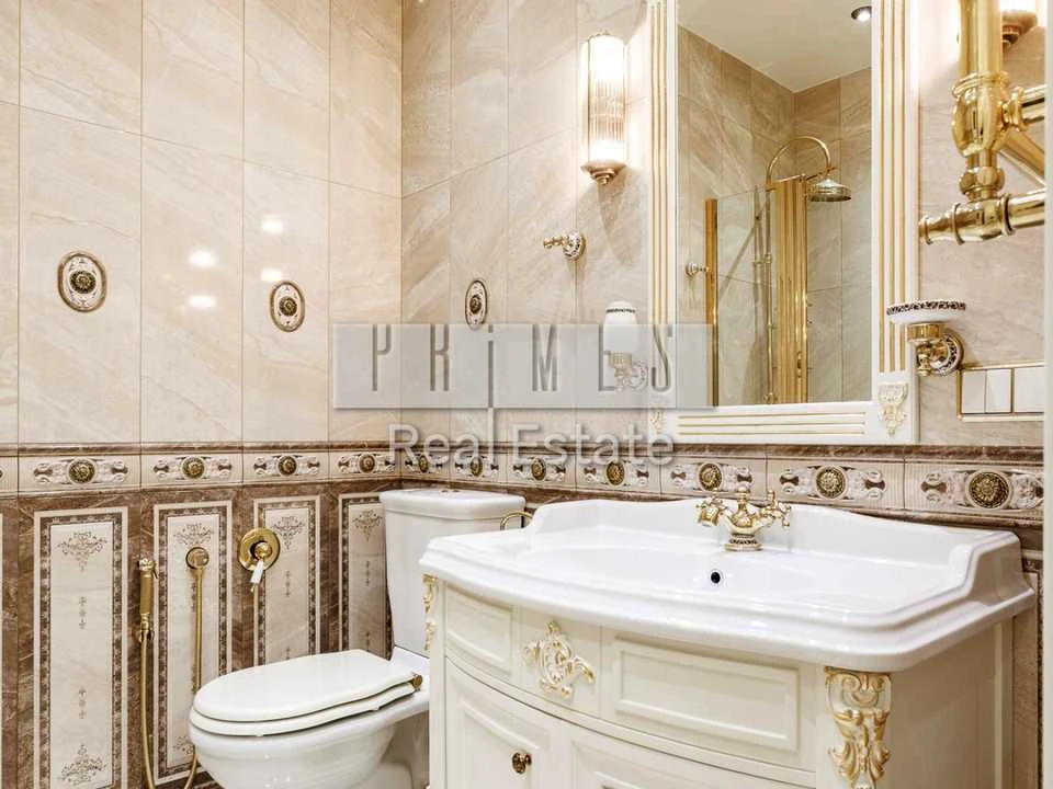 Apartment. Kyiv, Dniprovska Naberezhna St.