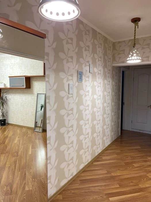 Продам 3-кімнатну квартиру, вул. Глушка, район «Панорами». В
