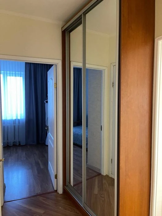 Продам 3-кімнатну квартиру, вул. Глушка, район «Панорами». В