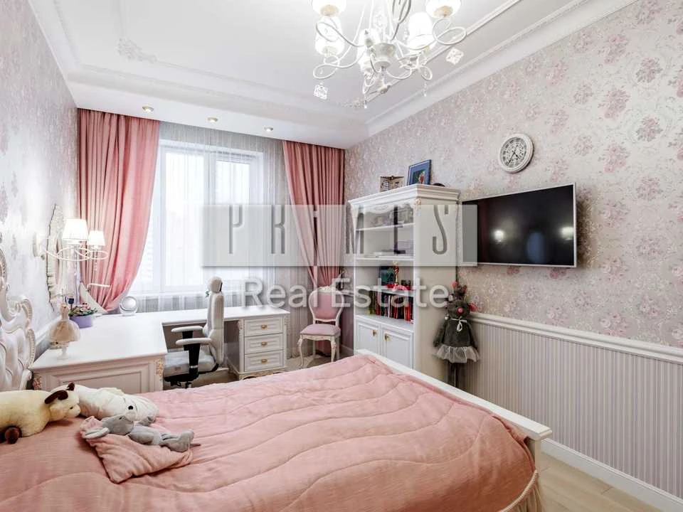 Apartment. Kyiv, Dniprovska Naberezhna St.