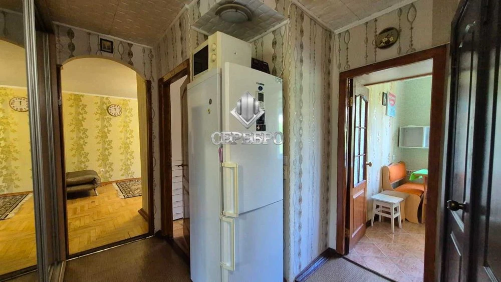*SALE of a 3-room apartment, Kosmichny district, on Europe Street