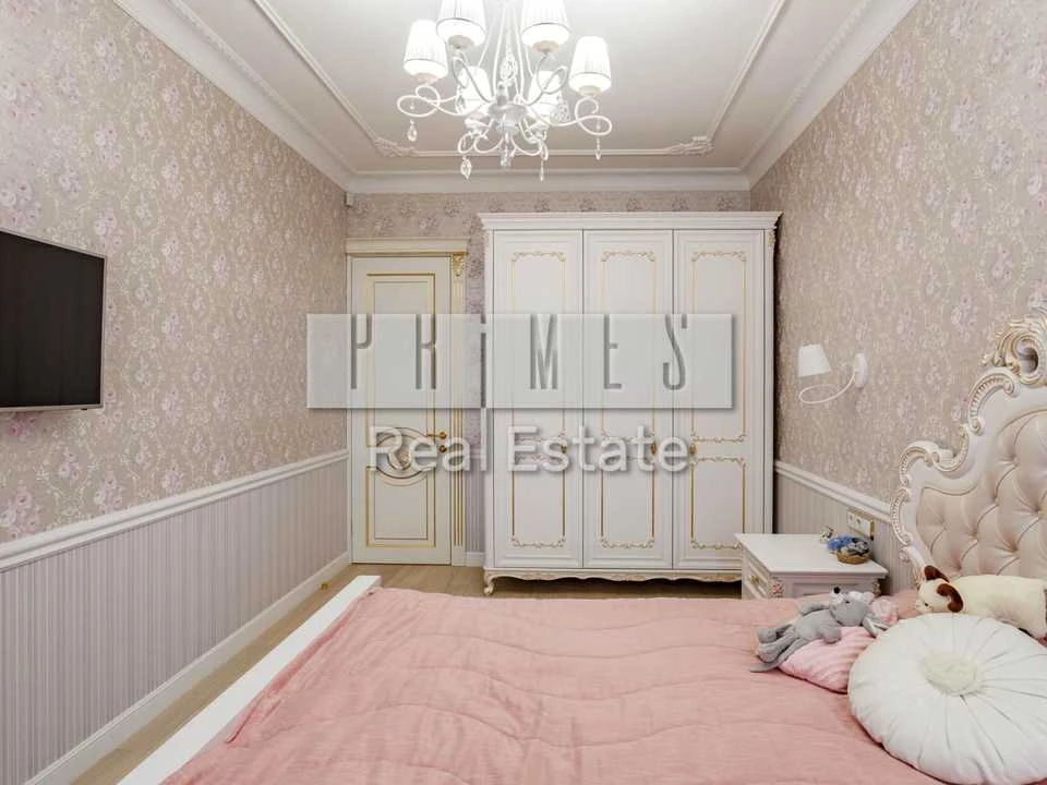 Apartment. Kyiv, Dniprovska Naberezhna St.