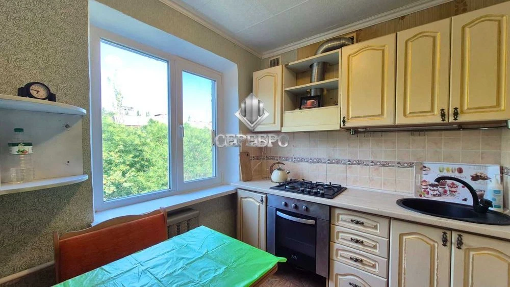 *SALE of a 3-room apartment, Kosmichny district, on Europe Street