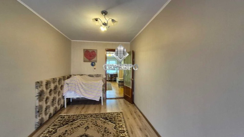 *SALE of a 3-room apartment, Kosmichny district, on Europe Street