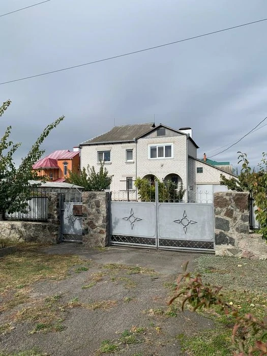 Продам затишний будинок вул.Онопрієнка
