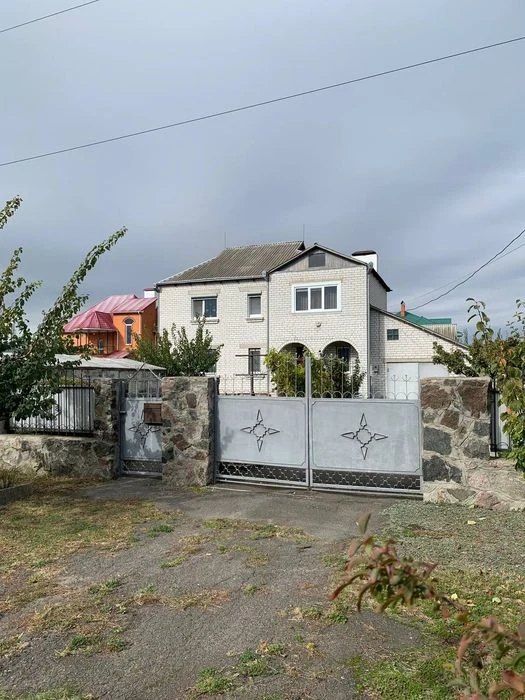 Продам затишний будинок вул.Онопрієнка