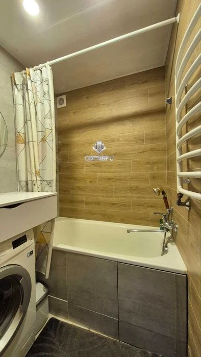 *SALE of a 3-room apartment, Kosmichny district, on Europe Street
