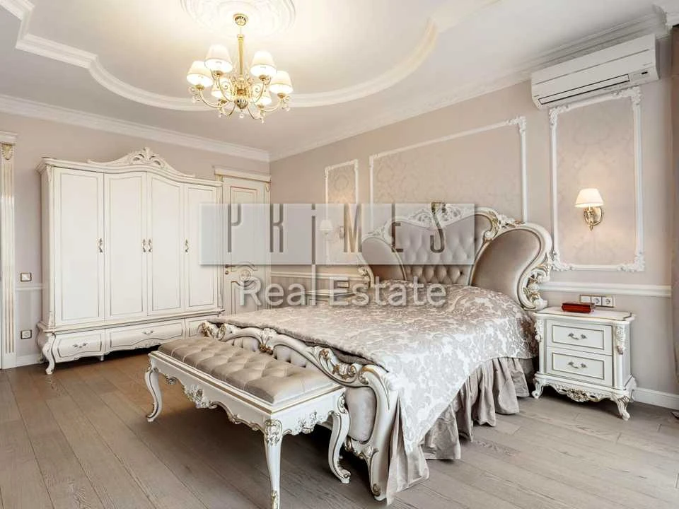 Apartment. Kyiv, Dniprovska Naberezhna St.