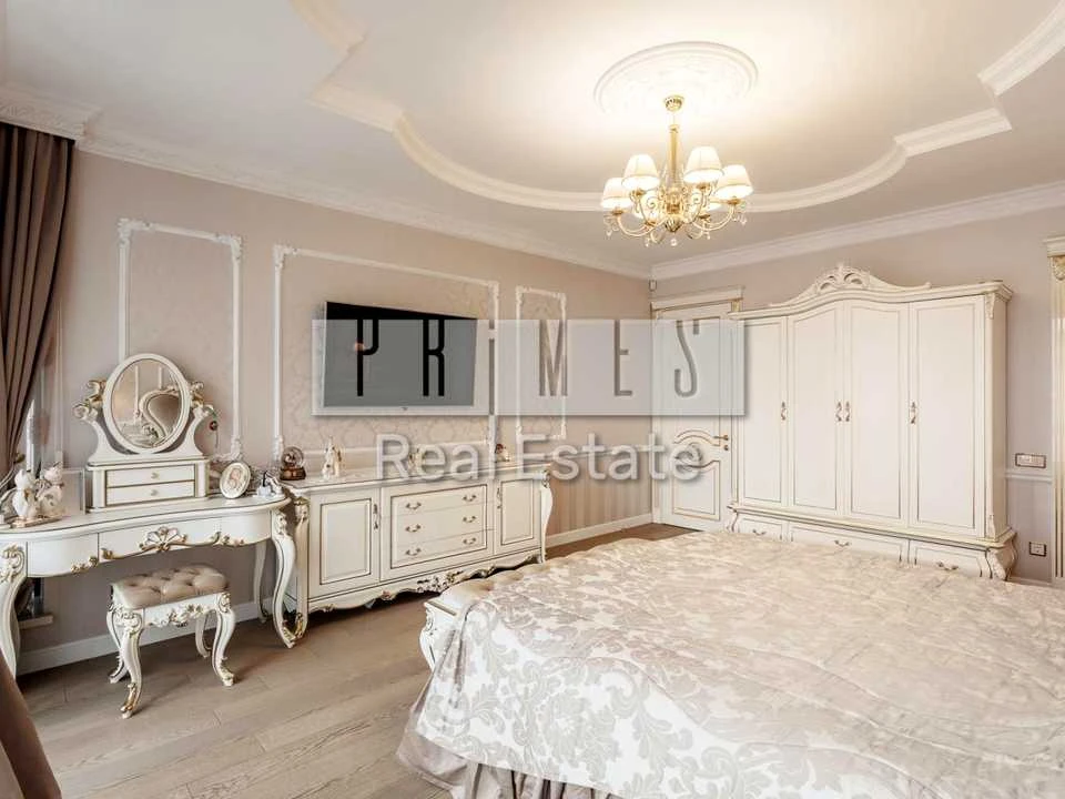 Apartment. Kyiv, Dniprovska Naberezhna St.