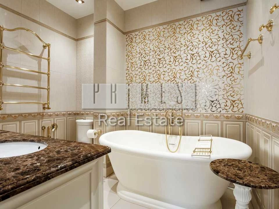 Apartment. Kyiv, Dniprovska Naberezhna St.