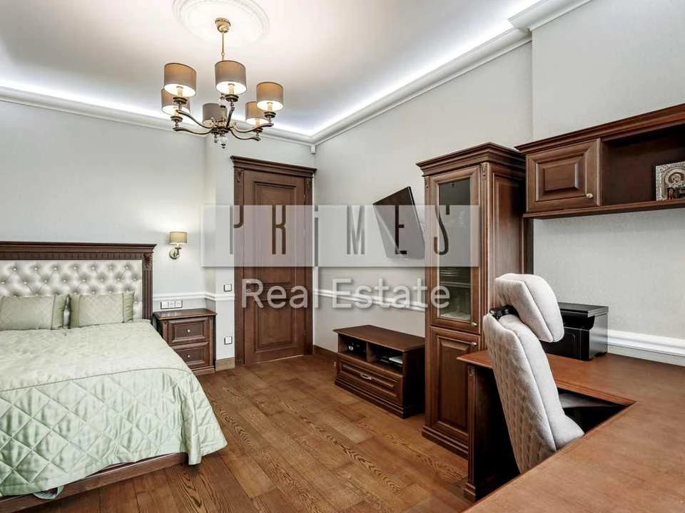 Apartment. Kyiv, Dniprovska Naberezhna St.