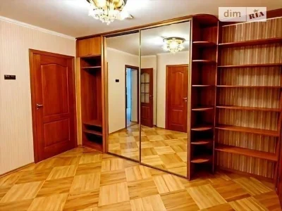 Здам в оренду кімнату на вул. Лабораторна 14 довгостроково •