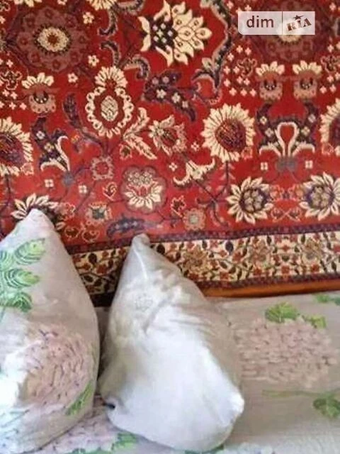 Здам в оренду кімнату на вул. Жмеринська 10 довгостроково •