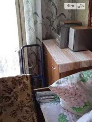 Здам в оренду кімнату на вул. Жмеринська 10 довгостроково •