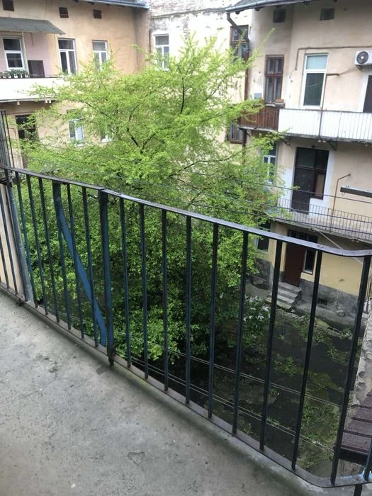 Продаж  2х кімнатної квартири в Галицькому районі