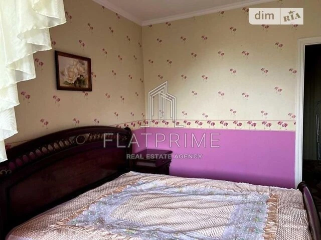 Продаж 3к квартири 65 кв. м на вул. Чорних Запорожців 26 • I