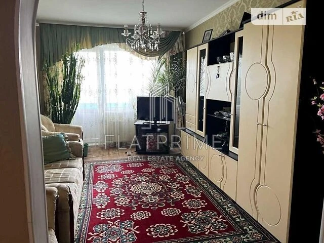 Продаж 3к квартири 65 кв. м на вул. Чорних Запорожців 26 • I