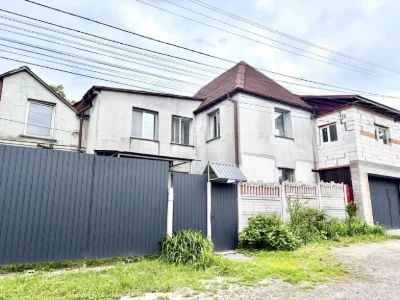 Продаж будинку в центрі міста! Всі центральні комунікації, А