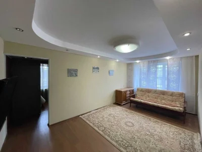 Sale of a three-room apartment in Yakub Kolas building 1-v with a gas stove,