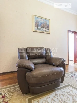 Продаж 4к квартири 126.8 кв. м на вул. Хрещатик 15 • ID 3480