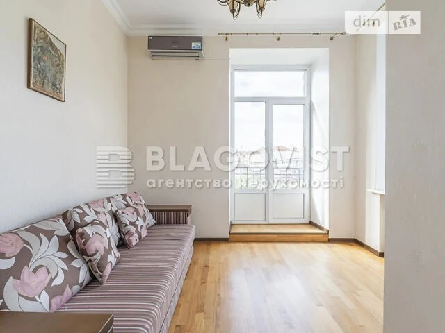 Продаж 4к квартири 126.8 кв. м на вул. Хрещатик 15 • ID 3480