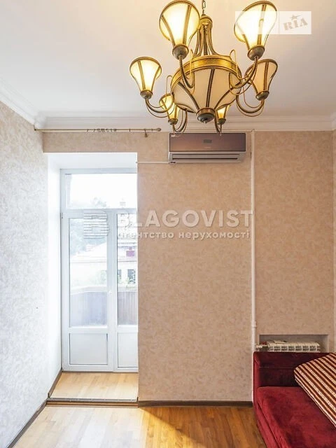 Продаж 4к квартири 126.8 кв. м на вул. Хрещатик 15 • ID 3480