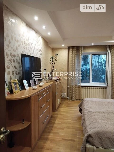 Продаж 3к квартири 99 кв. м на вул. Милославська 47А • ID 34
