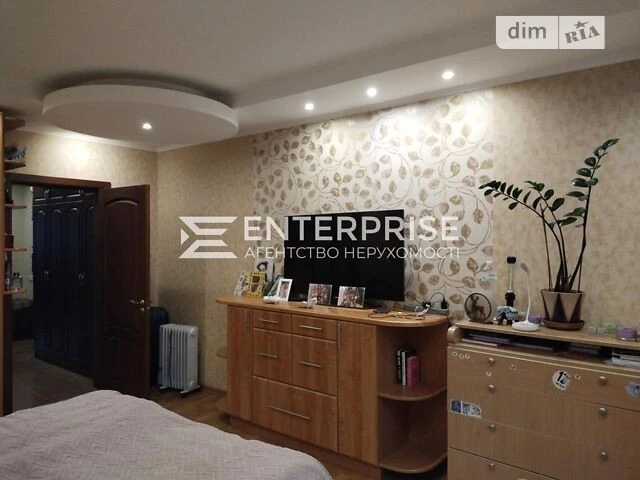 Продаж 3к квартири 99 кв. м на вул. Милославська 47А • ID 34