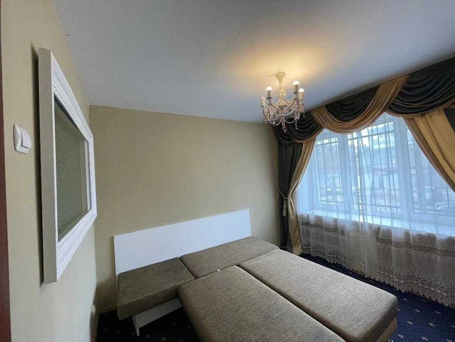 Sale of a three-room apartment in Yakub Kolas building 1-v with a gas stove,