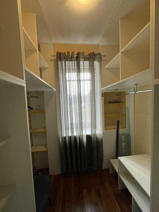 Sale of a three-room apartment in Yakub Kolas building 1-v with a gas stove,