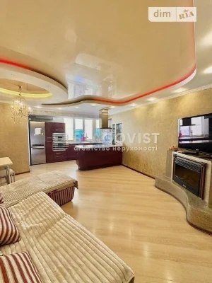 Продаж 1к квартири 67 кв. м на вул. Срібнокільська 12 • ID 3