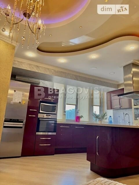 Продаж 1к квартири 67 кв. м на вул. Срібнокільська 12 • ID 3