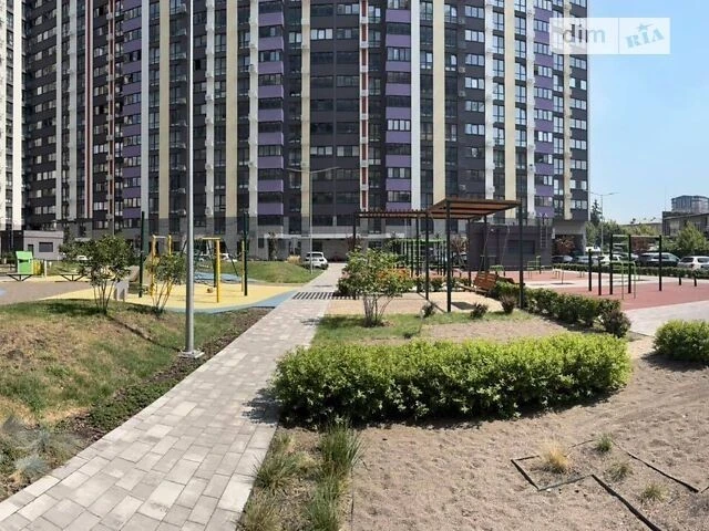 Продаж 3к квартири 85 кв. м на просп. Повітряних Сил 56Г • I