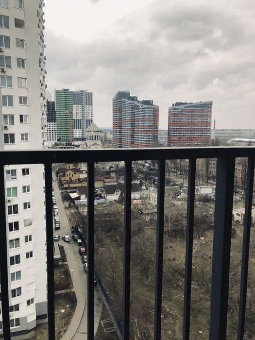 Residential complex Metropolia-2 metro. Vyrlytsia 5 min Virmenskaya 8/127. Budino