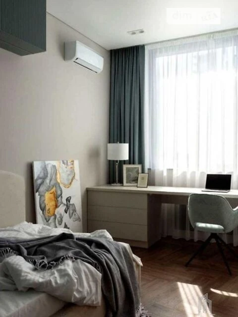 Продаж 3к квартири 84 кв. м на просп. Берестейський 11 • ID