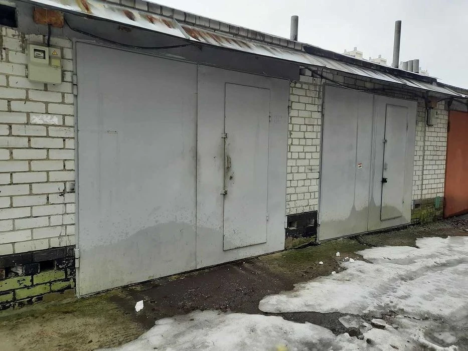Продам гаражний бокс капітальний по вул. Ушинського-16а, ОК