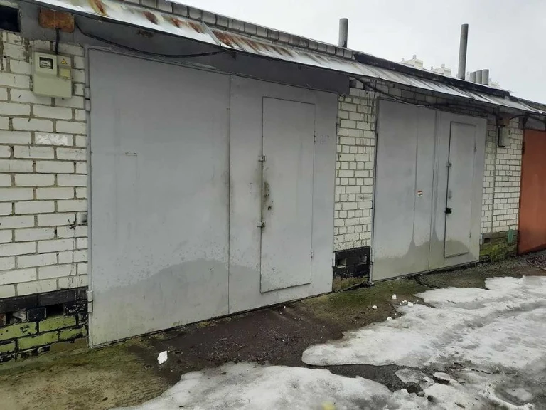 Продам гаражний бокс капітальний по вул. Ушинського-16а, ОК