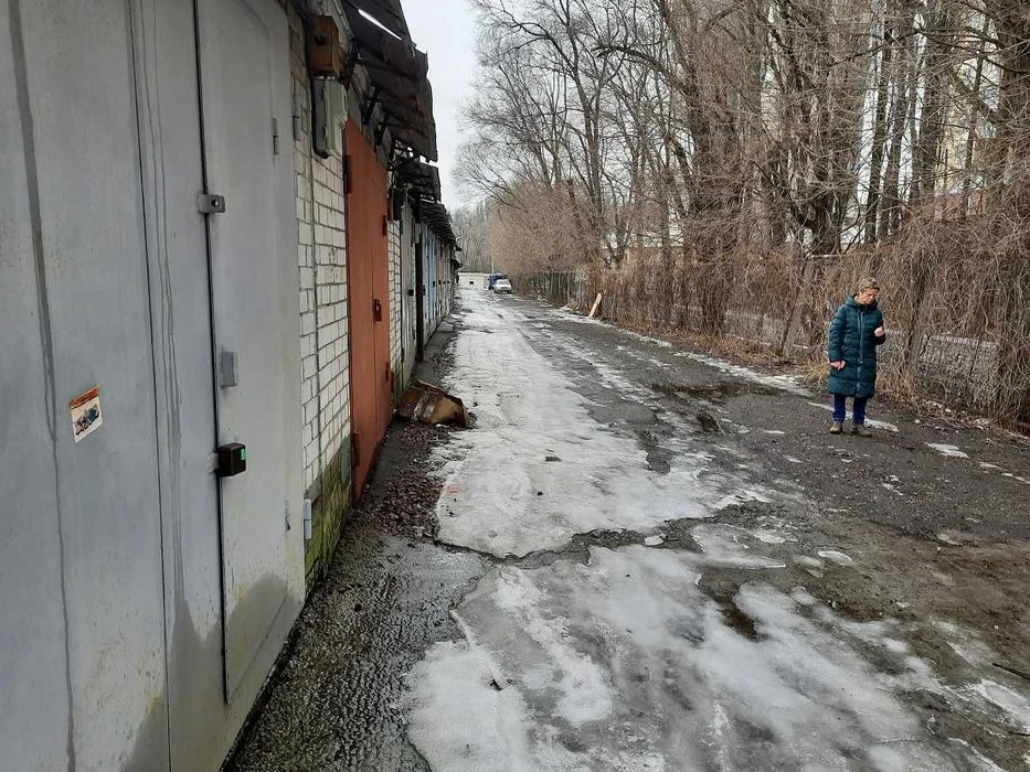 Продам гаражний бокс капітальний по вул. Ушинського-16а, ОК