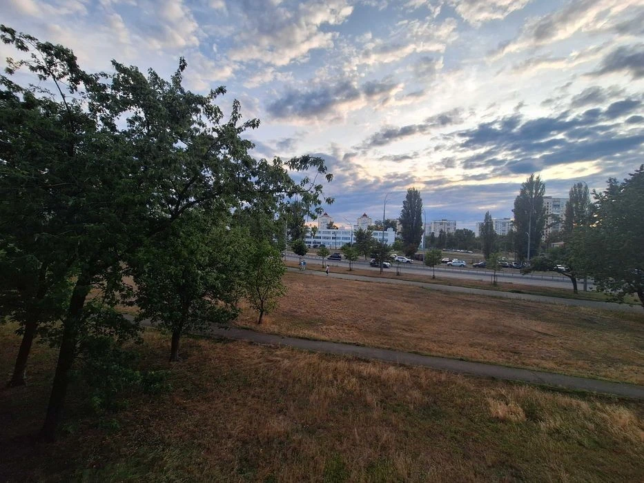2-room apartment for sale 55 m² in Obolon, Volodymyr Ave.
