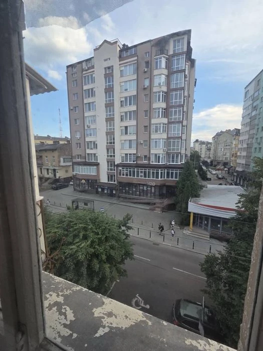 ТЕРМІНОВИЙ ПРОДАЖ! 2-кімнатна квартира в самому центрі Івано